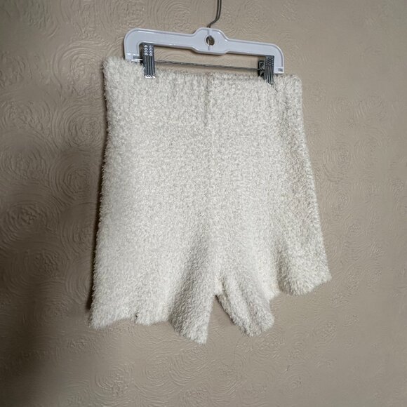 SKIMS Cream Teddy Shorts Size Medium - Picture 1 of 3